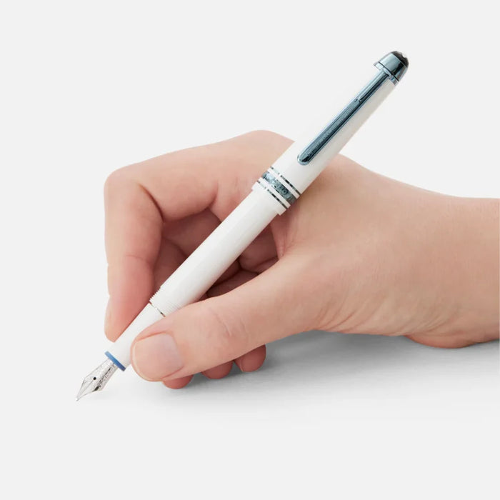 Meisterstück 145 Glacier Classique Fountain Pen White